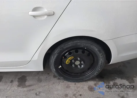 2015 Volkswagen Jetta 1.8T Sel z USA, uszkodzony, nr VIN 3VWL17AJ4FM295312